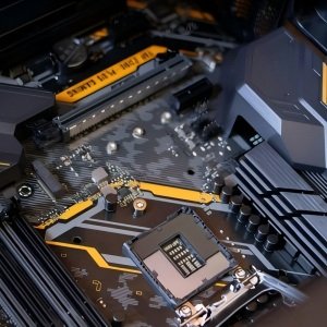 High‑precision PCB frames, heat sinks, and EMI shielding parts for electronics enclosures